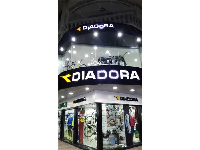 Diadora signage for stores