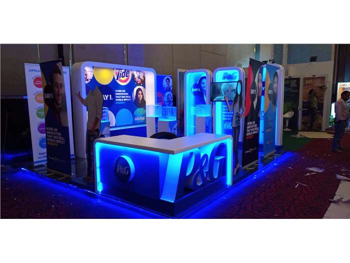 HR BOOTH